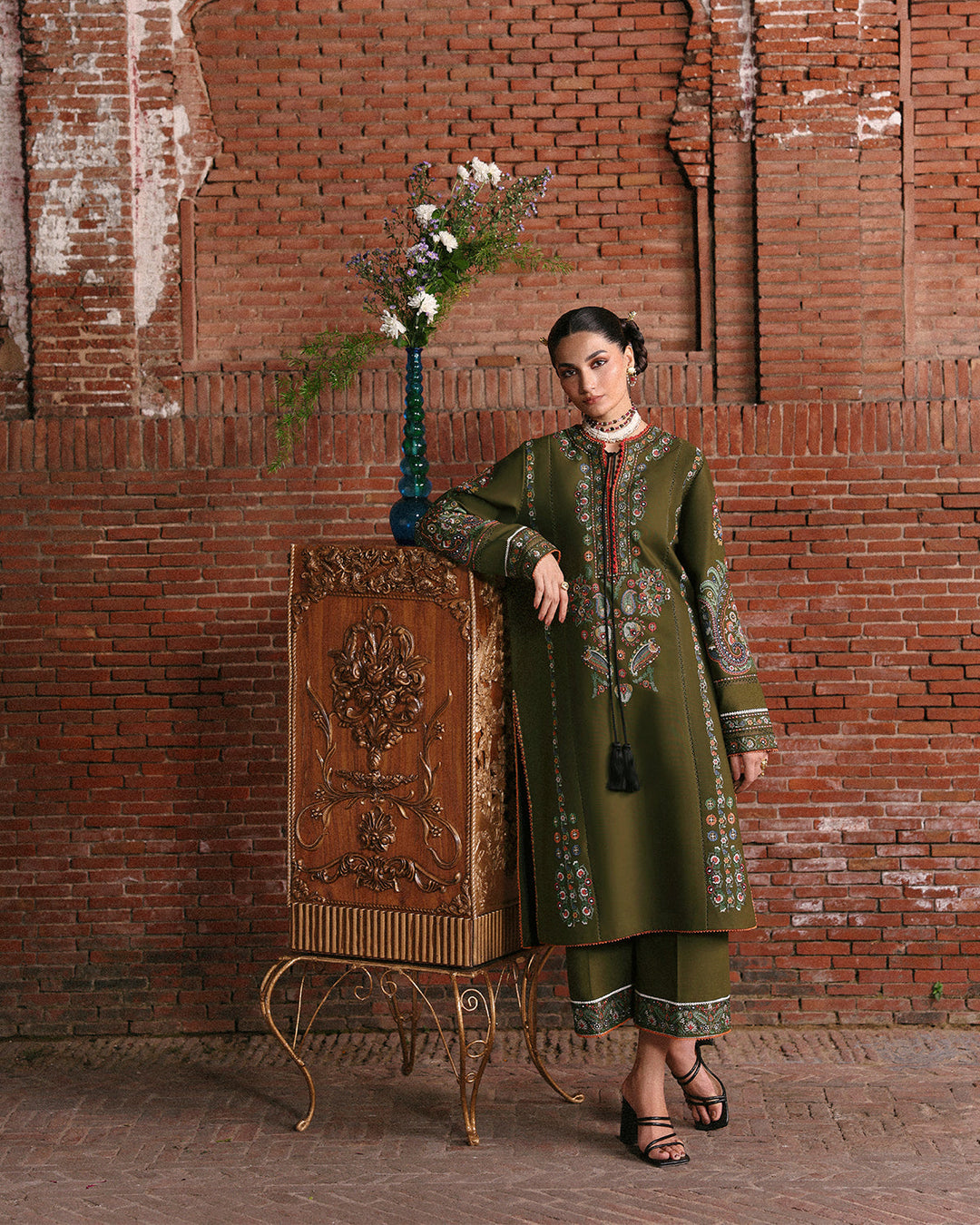 Jugnu Lahore Embroidered Khaddar Suit