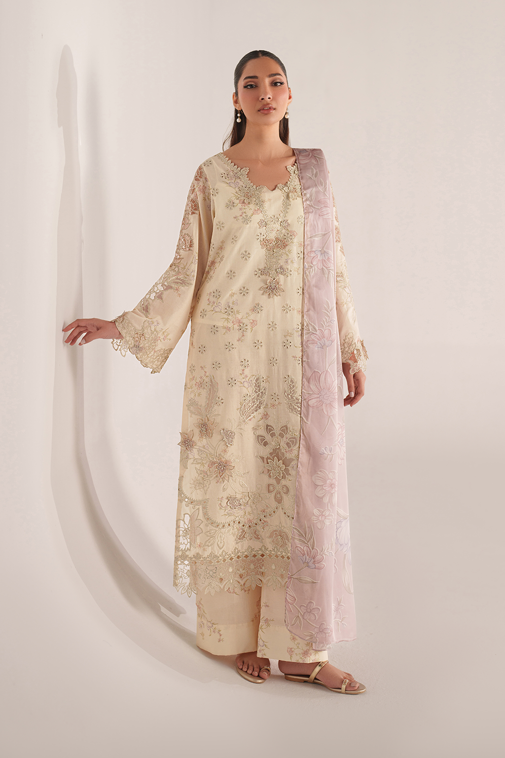 IZNIK Embroidered LAWN suit