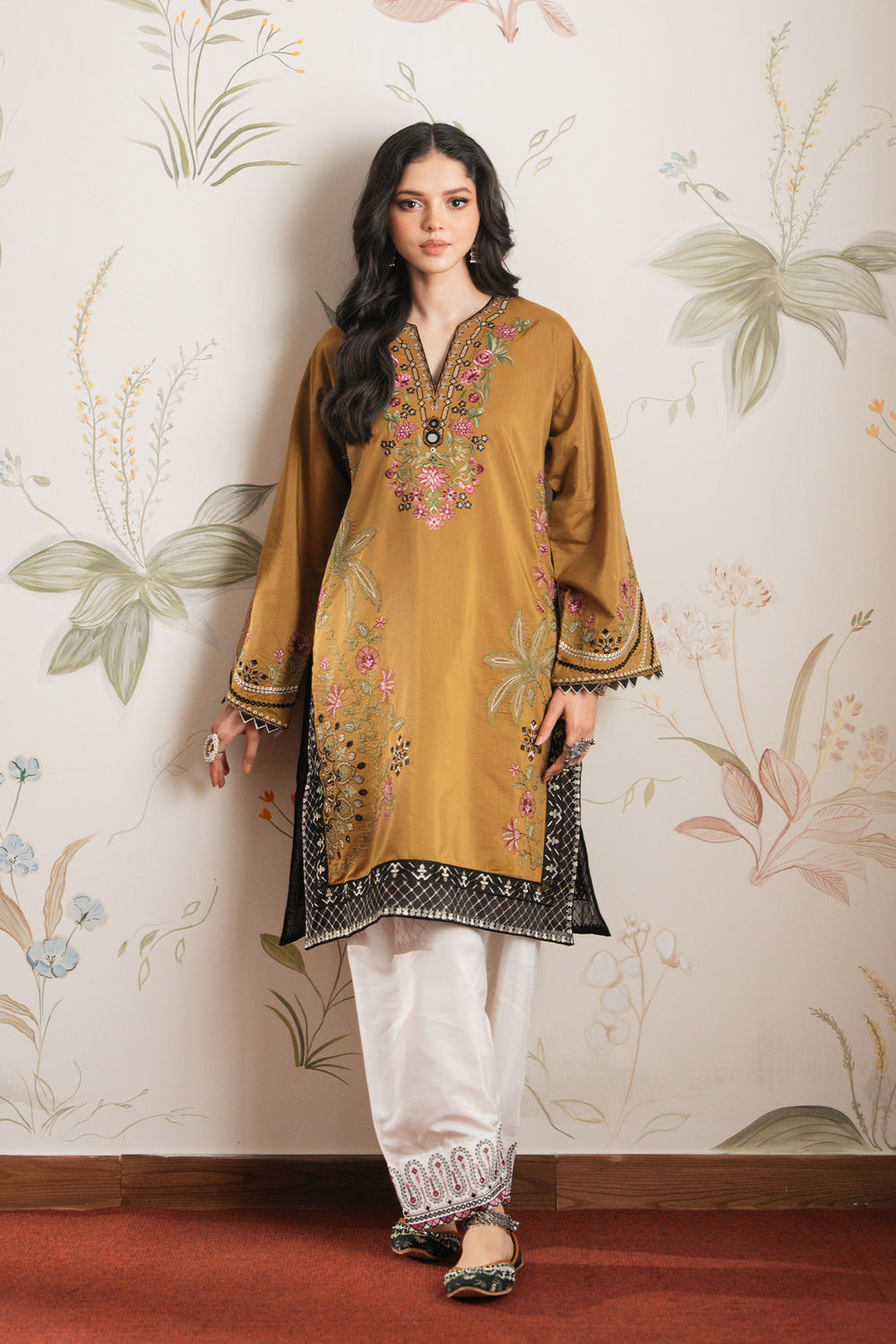 Ethnc Embroidered Co ord