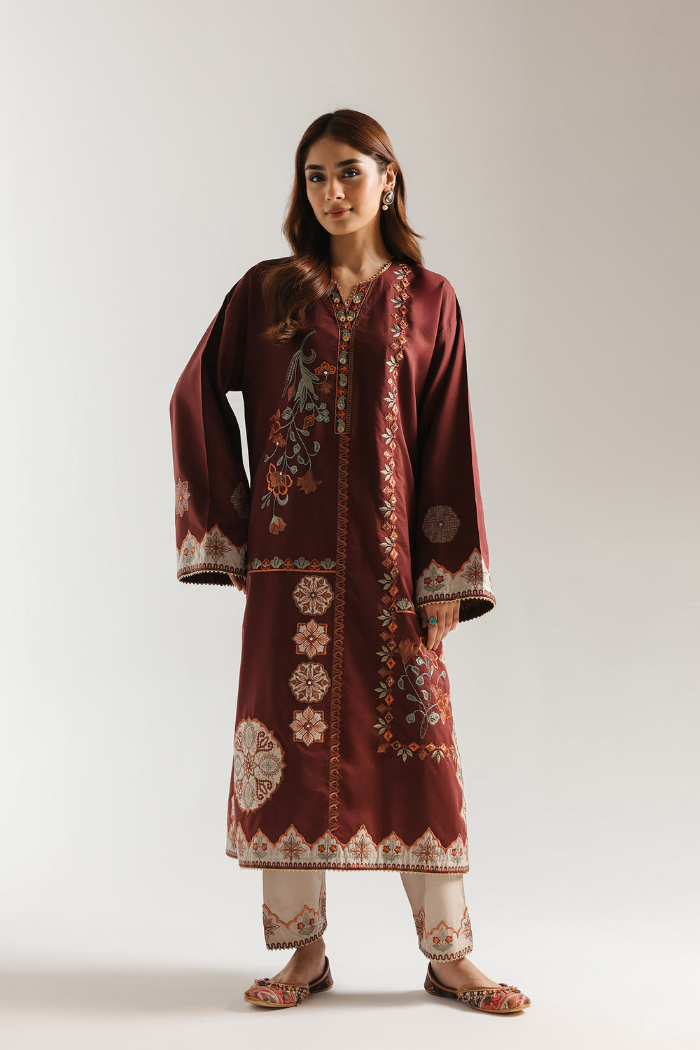 Ethnc Embroidered Co ord