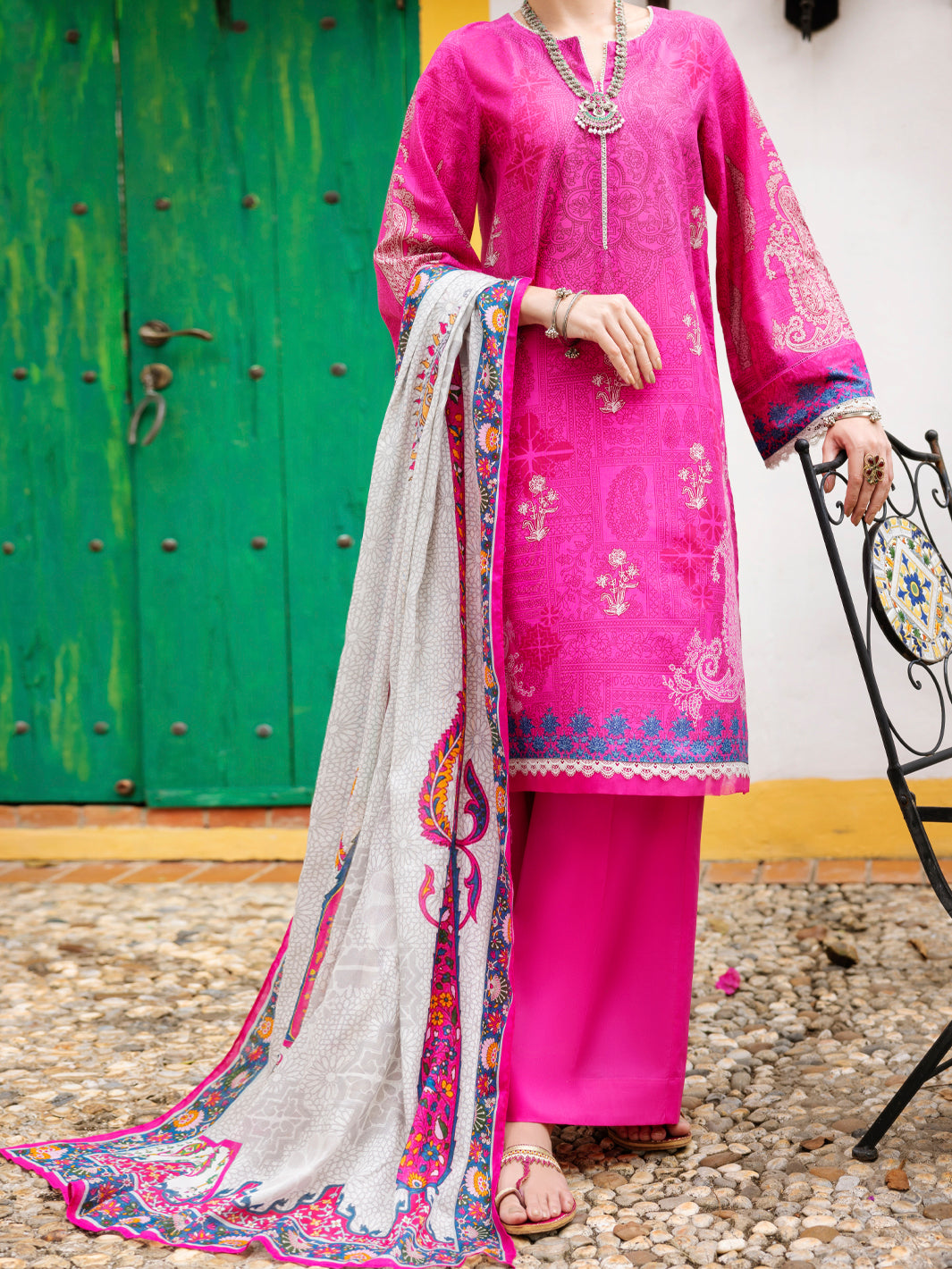 Almirah Lawn Suit