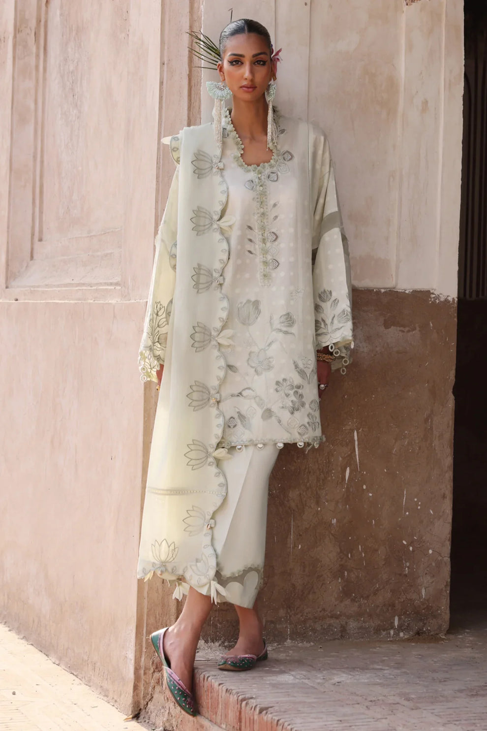 Elan Embroidered Suit