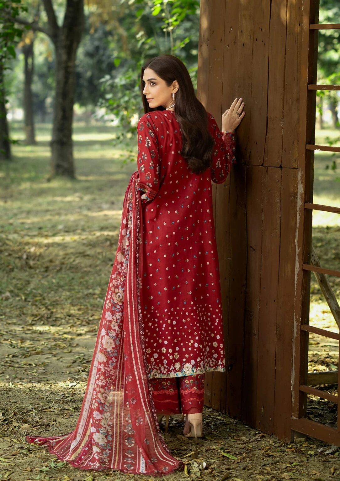 Elaf Premium Chikankari Suit