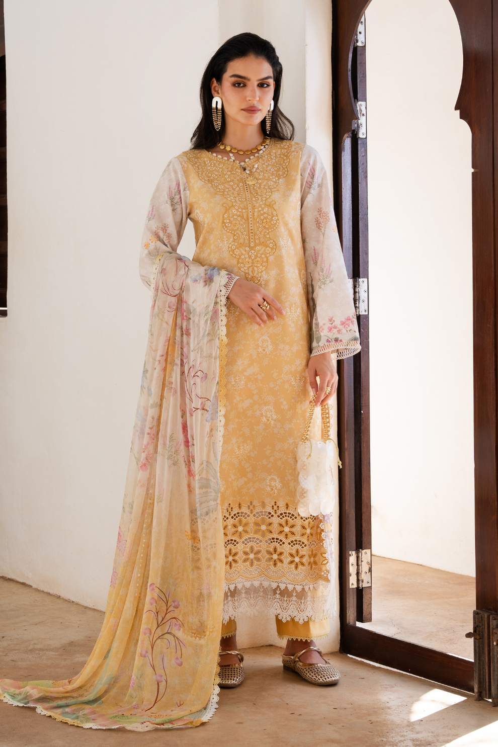 Aabyaan Shezlin Embroidered Lawn Suit