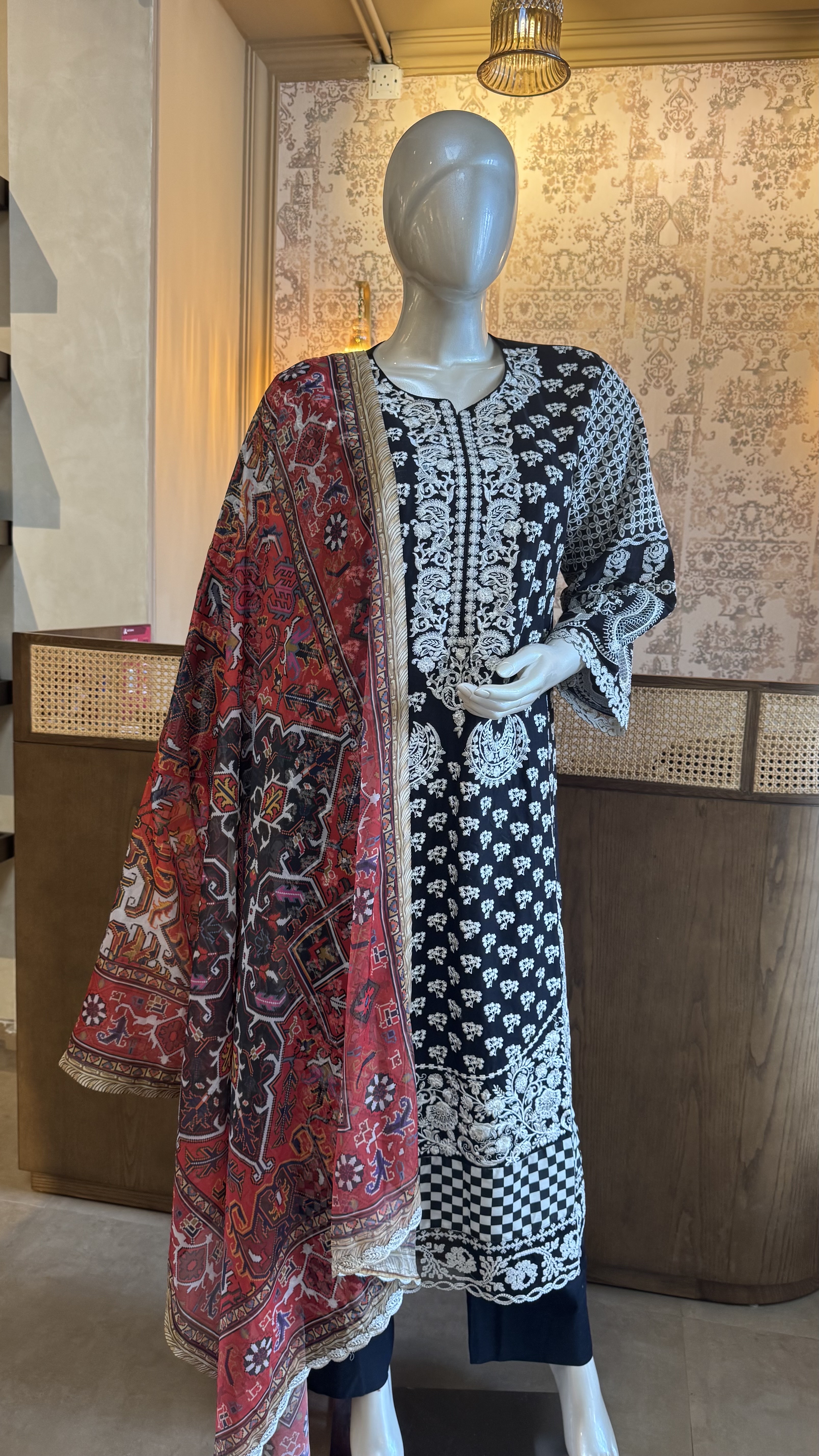 Imrozia Luxury Lawn Embroidered Suit