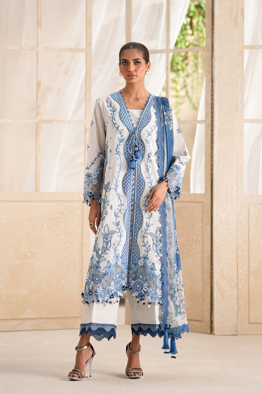 Ethnc Embroidered Suit