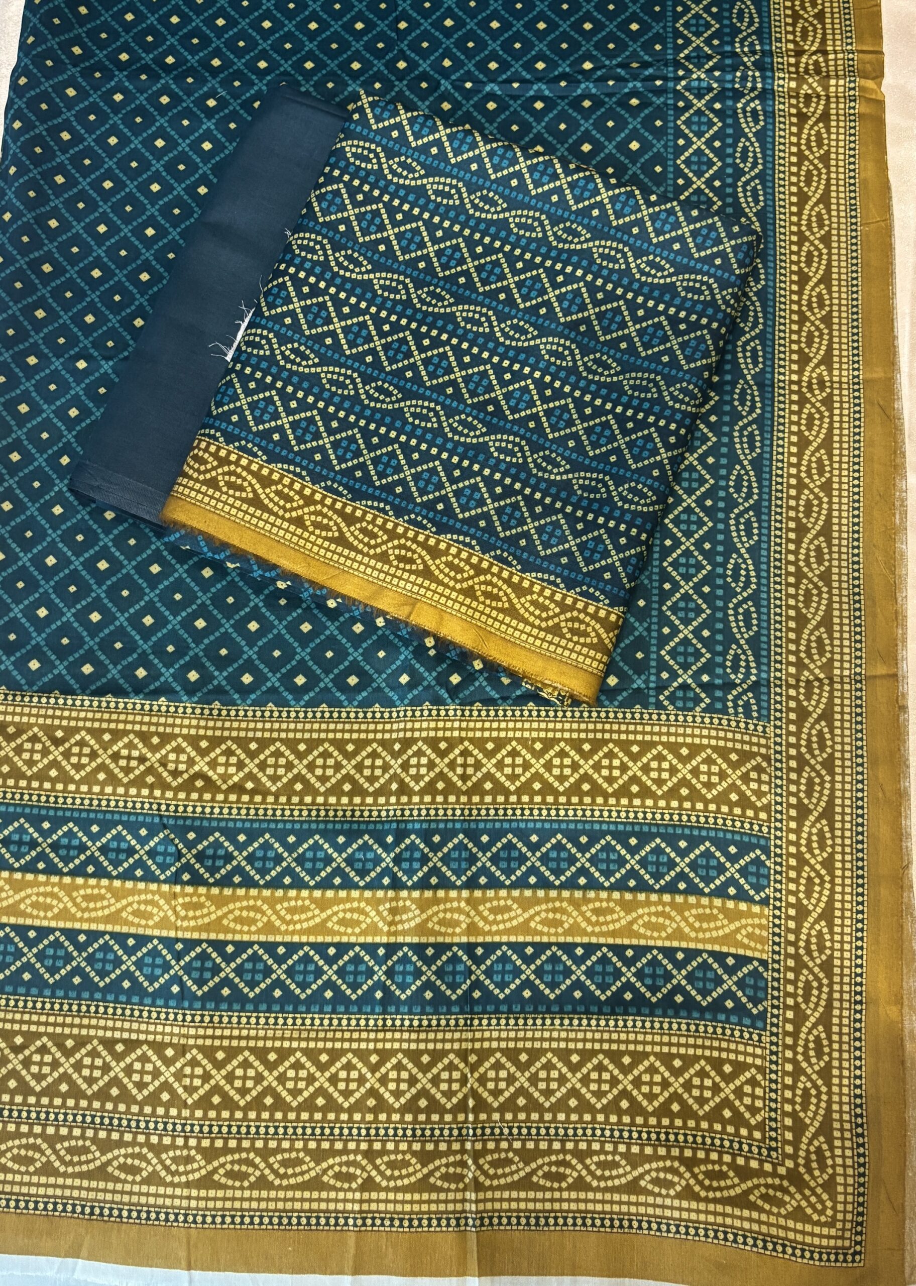 Binsaeed Printed Lawn Suit